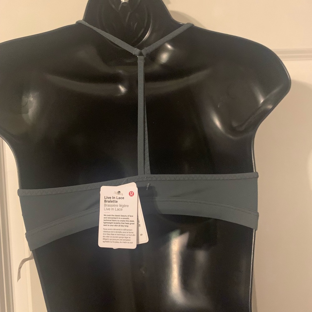 ⬇️Lululemon live Lace bralette - Picture 2 of 8